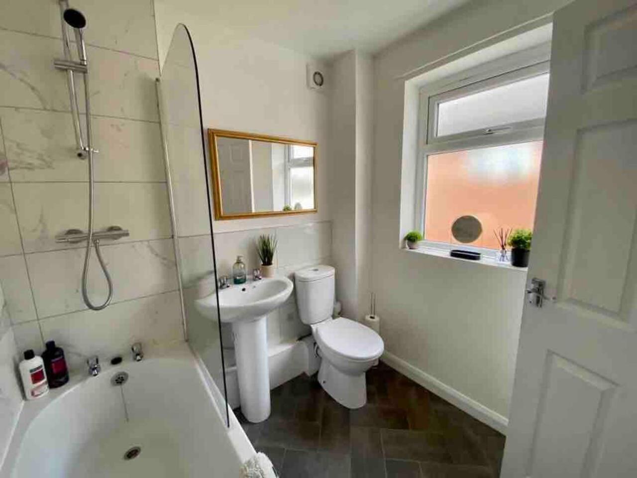2 Bed Easy Access To Whole Vakantiehuis